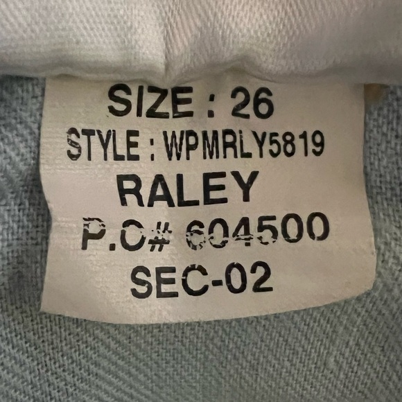 Joe’s Jeans Raley Cuffed Cropped Capri Blue Denim Jeans - Size 26 - Picture 8 of 8